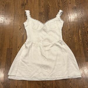 House of CB Tilly white pin tuck mini dress size large.